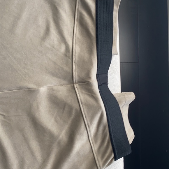 NWOT Calvin Klein Faux Suede Leggings - Picture 7 of 7